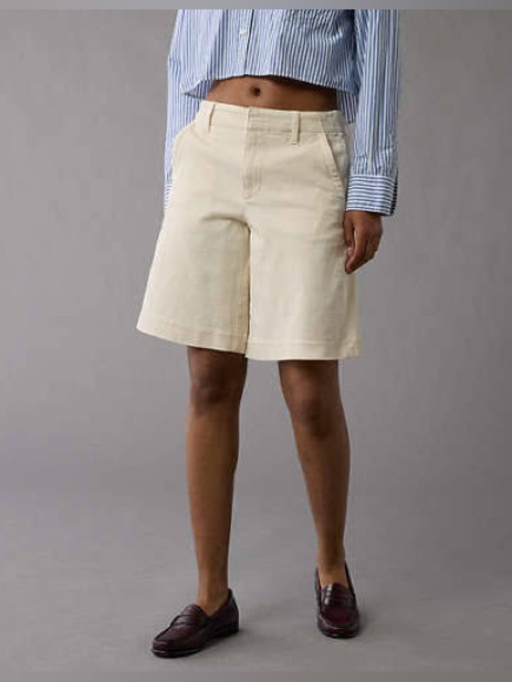 American eagle Stretch Low-Rise Baggy Bermuda Shorts size 6 light tan